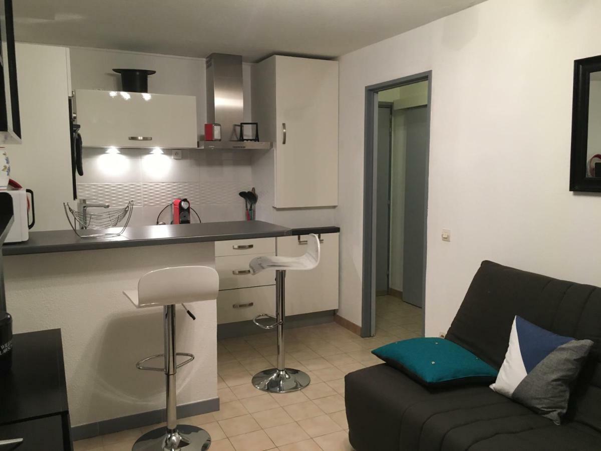 T2 Rez De Jardin 300M Plage De Beaucours Sanary Sur Mer Dış mekan fotoğraf